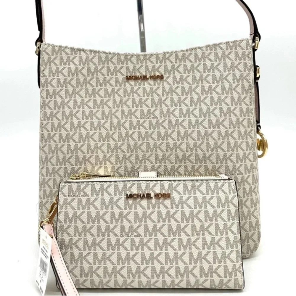 Michael Kors Large Messenger Bag & Large Double Zip Wallet Vanilla/Powder Blush